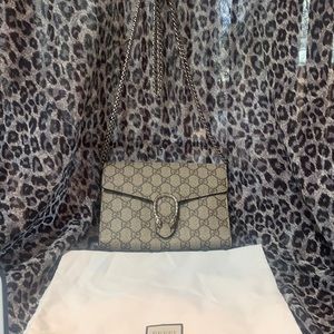 Authentic Gucci Dionysus GG chain wallet